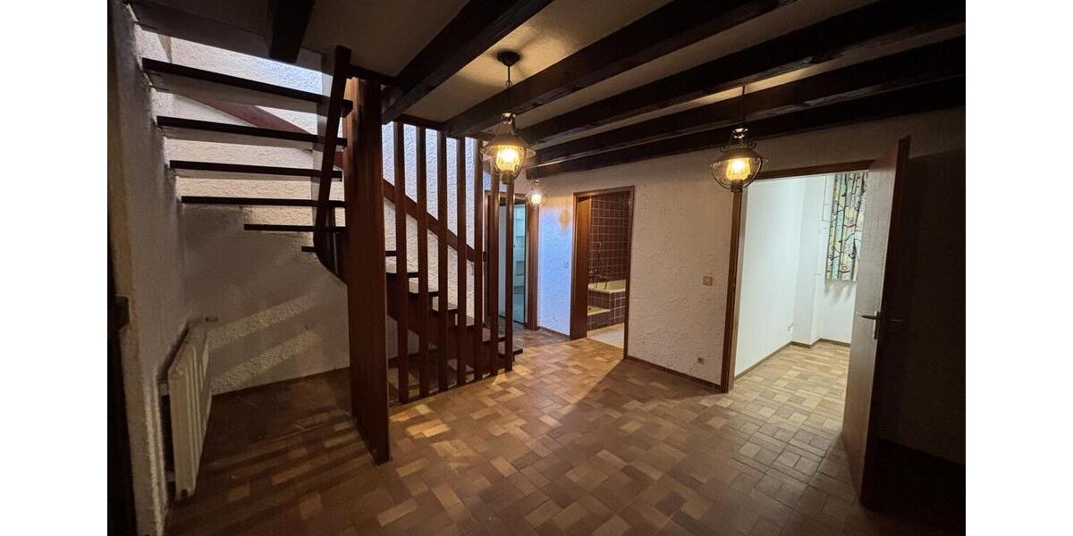 Bungalow Waiblingen Beinstein - 5.5 Zimmer, 156 m&sup2;, 2.050&euro; | Angebot:25097412