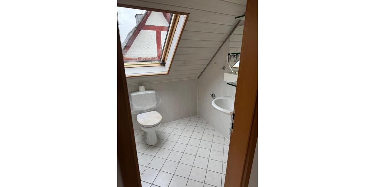 Dachgeschoßwohnung Hundsangen - 2 Zimmer, 65 m&sup2;, 500&euro; | Angebot:26321148