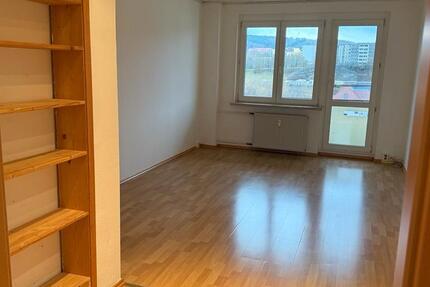 Wohnung Rudolstadt - 3 Zimmer, 61 m&sup2;, 520&euro; | Angebot:25048682
