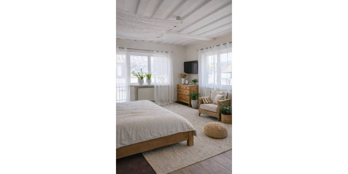 Einfamilienhaus Niederneisen - 9 Zimmer, 255 m&sup2;, 2.250&euro; | Angebot:26712884