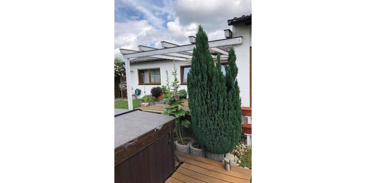 Bungalow Ingolstadt Hundszell - 7 Zimmer, 150 m&sup2;, 2.500&euro; | Angebot:24044130