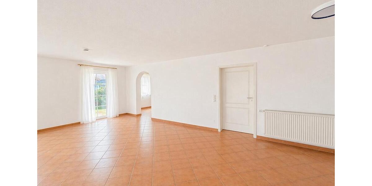 Erdgeschoßwohnung Ochsenhausen - 2 Zimmer, 116 m&sup2;, 1.000&euro; | Angebot:26616861