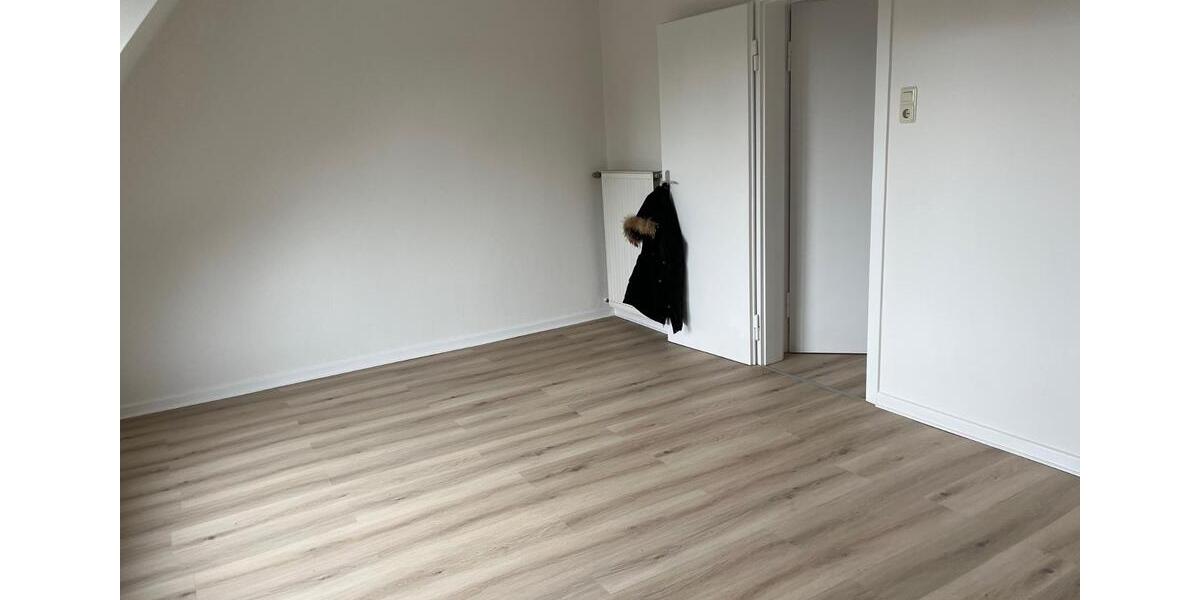 Dachgeschoßwohnung Blomberg - 3 Zimmer, 58 m&sup2;, 470&euro; | Angebot:24836691