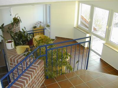 Schöne Apartmentwohnung in idyllischer, ruhiger Ortsrandlage ab November - Appartement Stadtroda | Angebot:27425607