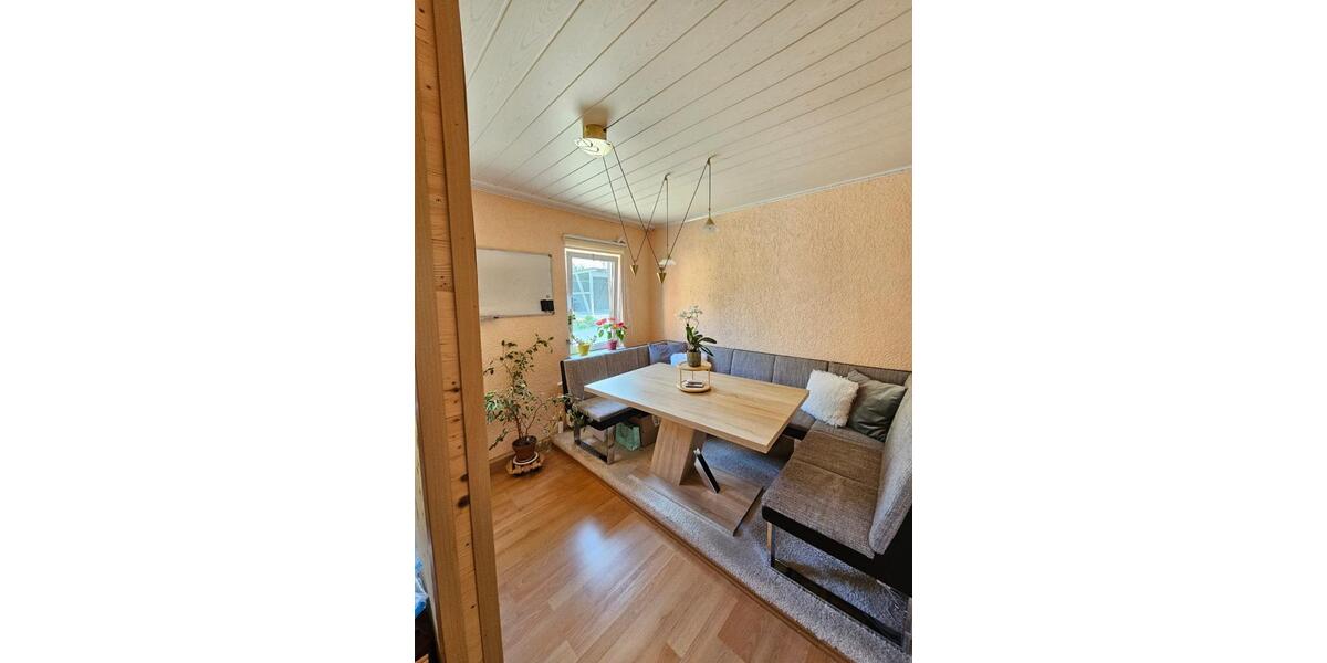 Etagenwohnung Saalfeld (Saale) - 2 Zimmer, 69 m&sup2;, 448&euro; | Angebot:25294458