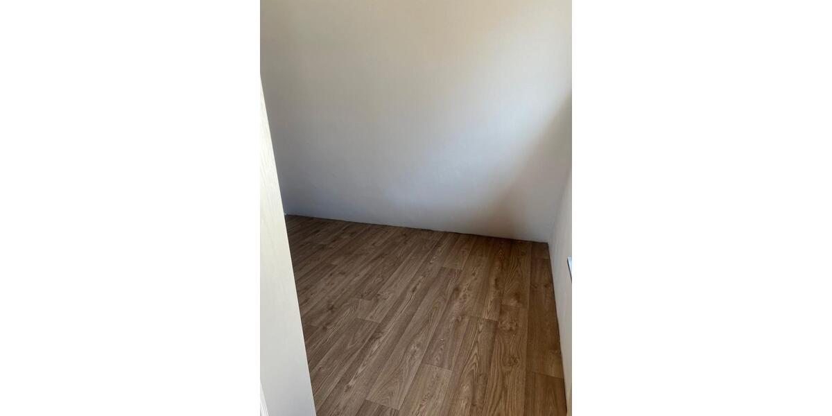 Dachgeschoßwohnung Bad Bocklet - 3 Zimmer, 130 m&sup2;, 1.170&euro; | Angebot:26459668