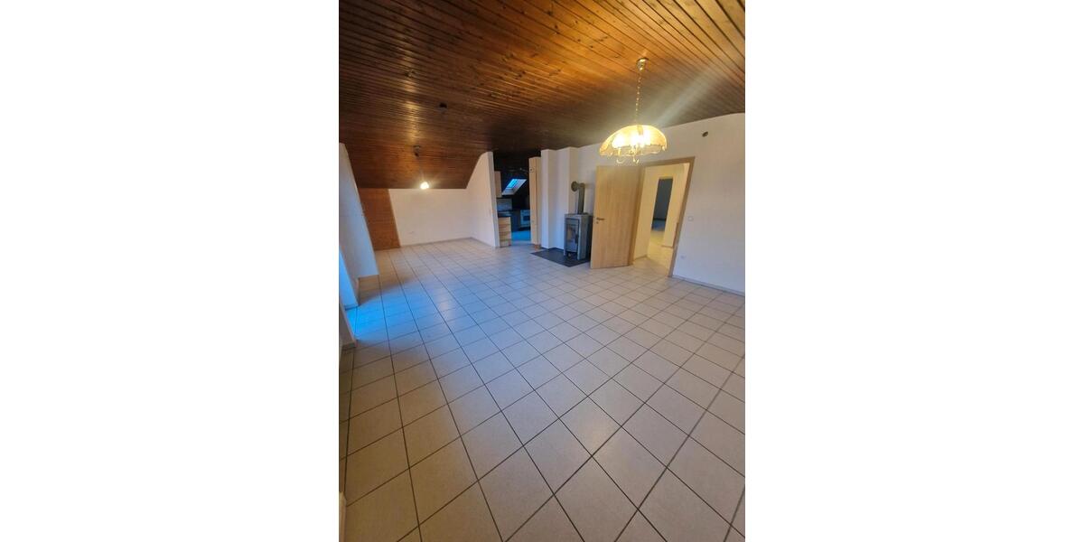 Dachgeschoßwohnung Dollnstein - 4.5 Zimmer, 125 m&sup2;, 1.350&euro; | Angebot:24715059