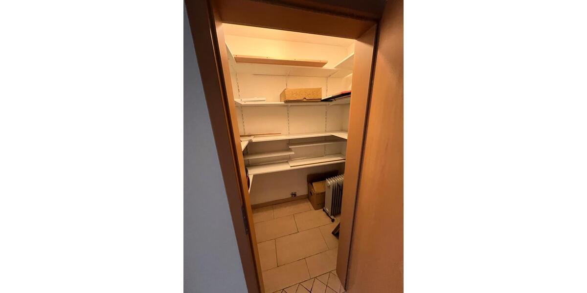 Dachgeschoßwohnung Schwetzingen - 3.5 Zimmer, 100 m&sup2;, 1.200&euro; | Angebot:25725072