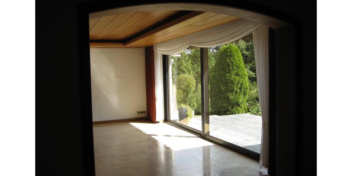 Großes, freistehendes Einfamilienhaus 6 zimmer