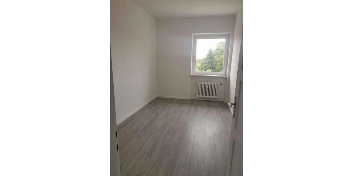 Etagenwohnung Salzgitter Ortschaft Südost - 4 Zimmer, 122 m&sup2;, 732&euro; | Angebot:22510150