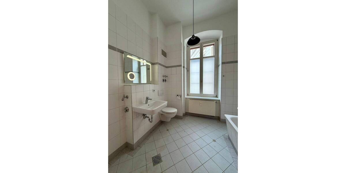 Etagenwohnung Görlitz Altstadt - 4 Zimmer, 83 m&sup2;, 600&euro; | Angebot:26080723