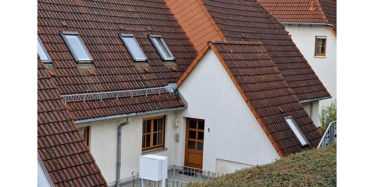 Maisonettenwohnung Hohenstein-Ernstthal Ernstthal - 1 Zimmer, 70 m&sup2;, 450&euro; | Angebot:24563122