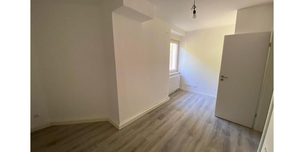 WG Zimmer Zwei-Etagen Wohnung mit zwei Bädern und voll ausgestatteter Küche – Mannheim E7,23 1 zimmer