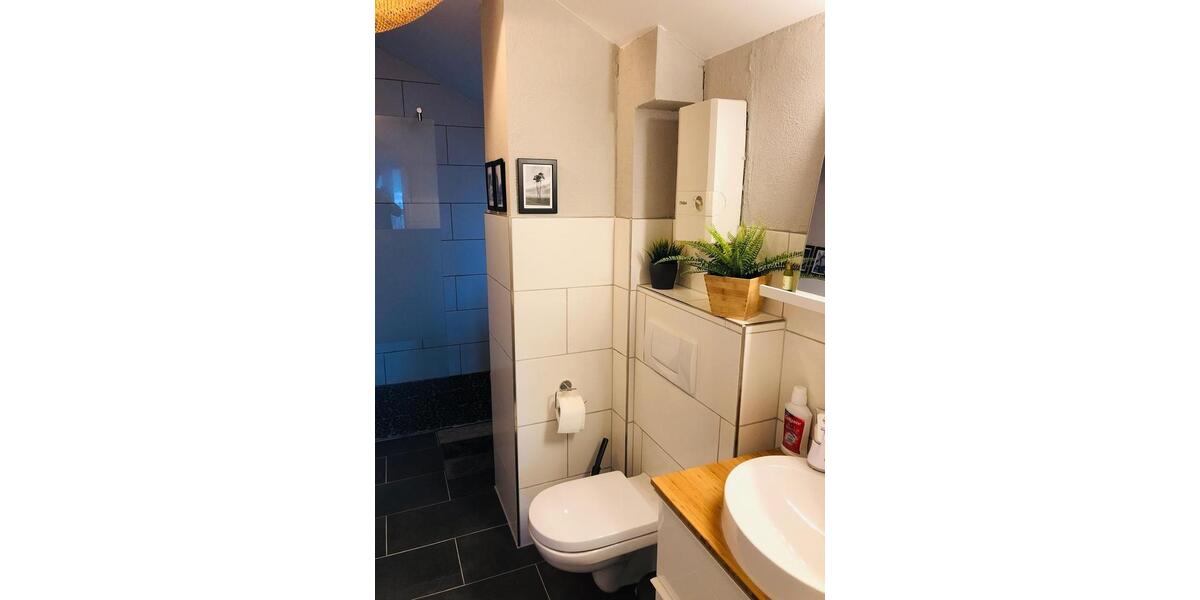 Dachgeschoßwohnung Gummersbach - 2 Zimmer, 68 m&sup2;, 550&euro; | Angebot:25606614