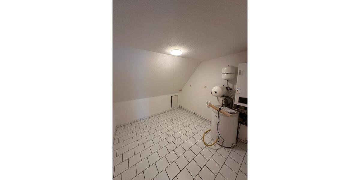 Dachgeschoßwohnung Goslar - 2.5 Zimmer, 90 m&sup2;, 765&euro; | Angebot:26131014