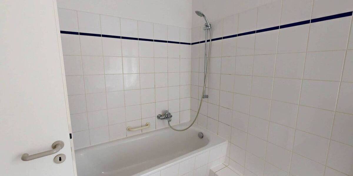 Etagenwohnung Neuruppin - 3 Zimmer, 88 m&sup2;, 715&euro; | Angebot:26816318