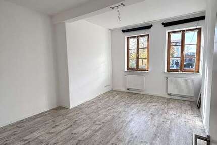 Wohnung zum Mieten in Erlangen 1.600 € 94 m² 4 zimmer