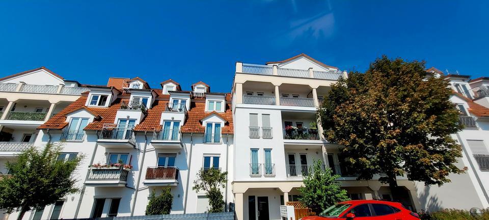 Sehr schöne Maisonette- Wohnung mit 2 Balkonen in Frienstedt mit Aufzug