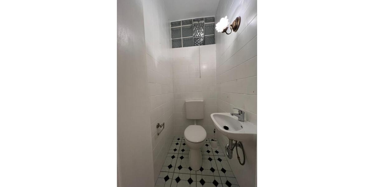 Erdgeschoßwohnung Fulda Aschenberg - 5 Zimmer, 160 m&sup2;, 1.275&euro; | Angebot:25378028