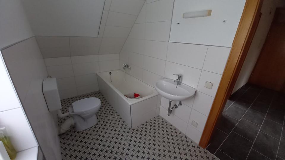 Dachgeschoßwohnung Burgdorf - 3 Zimmer, 65 m&sup2;, 700&euro; | Angebot:24724383