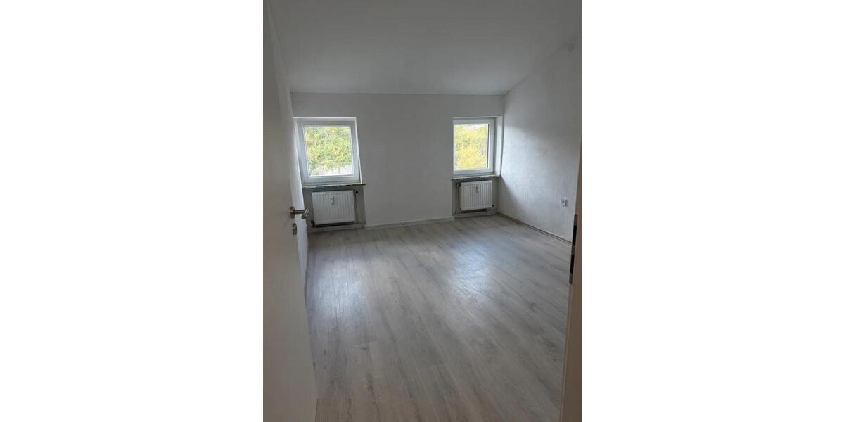 Dachgeschoßwohnung Iserlohn Grüne - 4 Zimmer, 67 m&sup2;, 700&euro; | Angebot:26265954