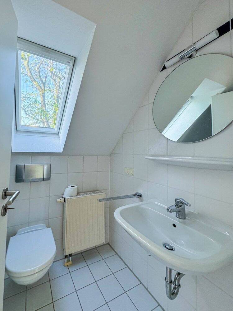 ruhig gelegene Wohnung im Grünen mit 2 Balkonen