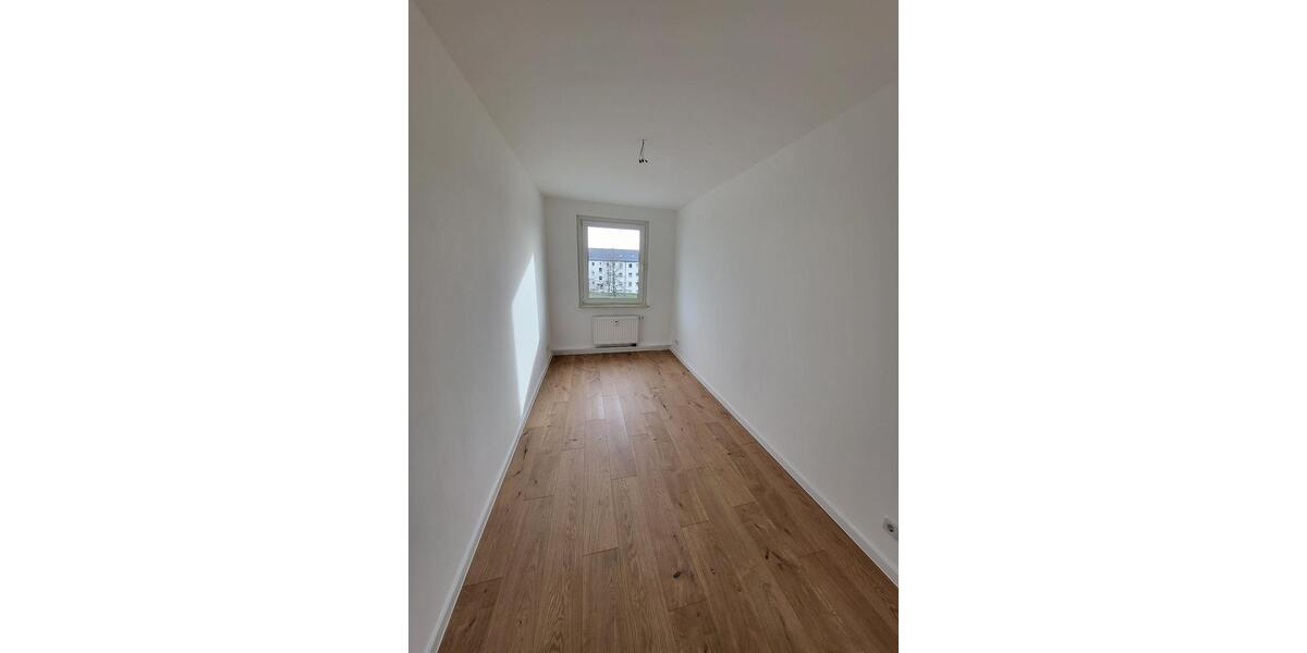Etagenwohnung Bitterfeld-Wolfen Bitterfeld - 5 Zimmer, 117 m&sup2;, 819&euro; | Angebot:26445689