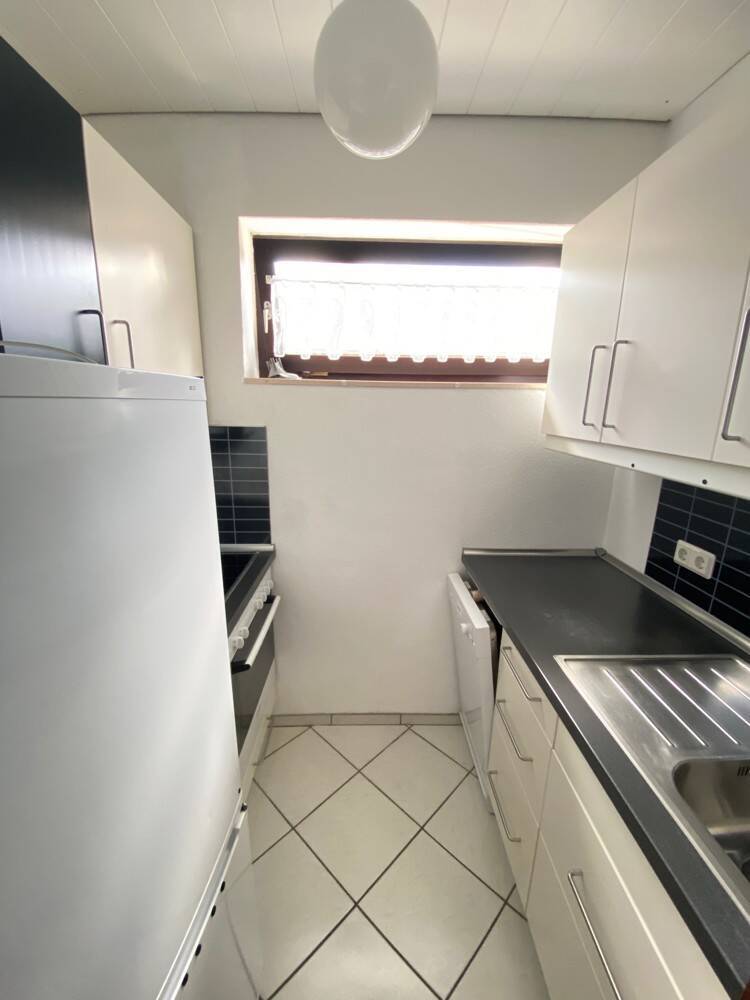 Renovierte 2-ZKB Single Wohnung mit EBK und Terrasse