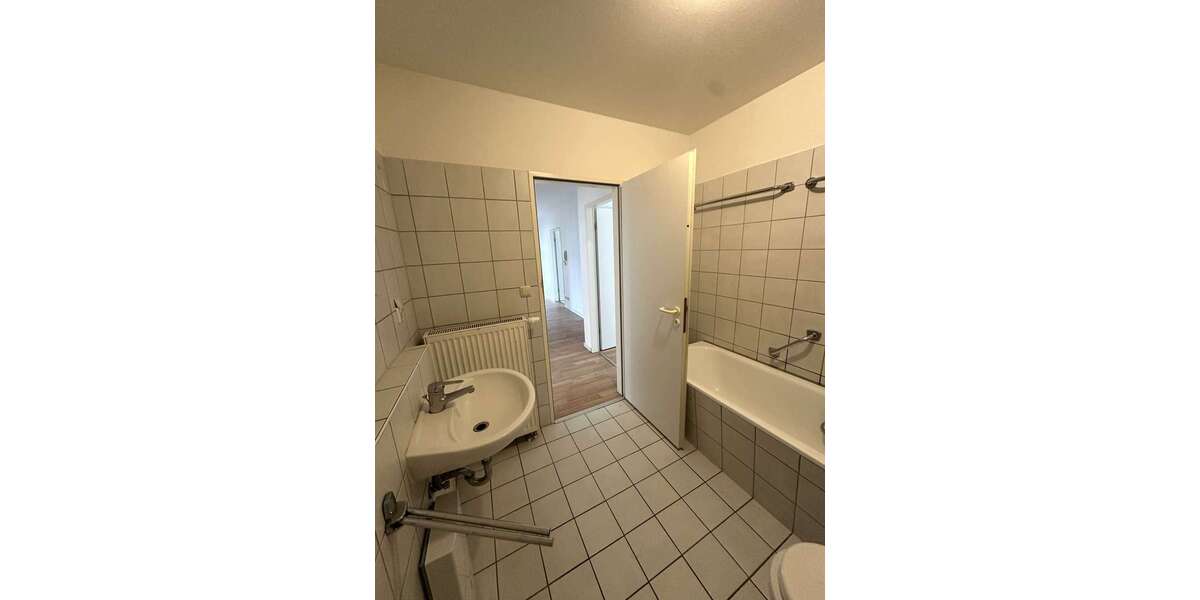 ++Erdgeschosswohnung mit 2 Balkone und Tiefgarage++ 3 zimmer
