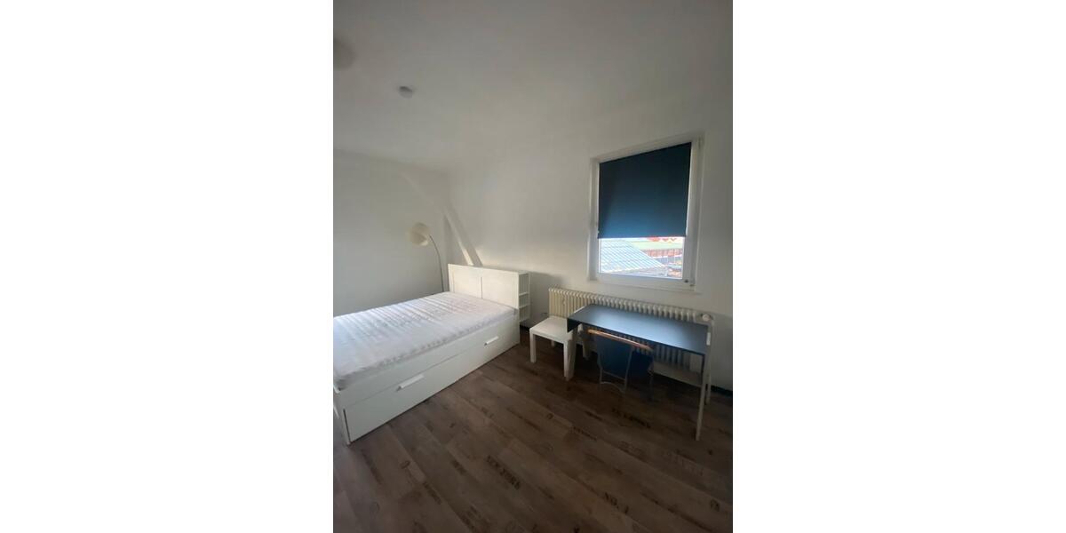 7 ruhige, zentrale Zimmer (bahnhofsnähe) ab 01.01.26 verfügbar 1 zimmer