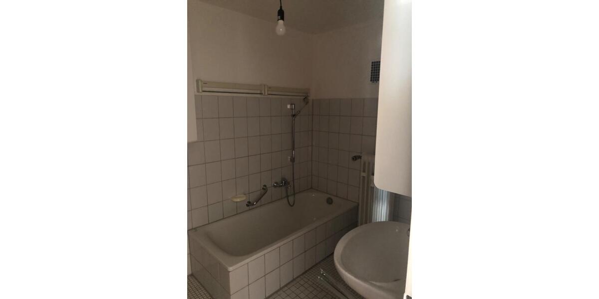 Etagenwohnung Weisenheim am Sand - 3.5 Zimmer, 90 m&sup2;, 925&euro; | Angebot:26250620