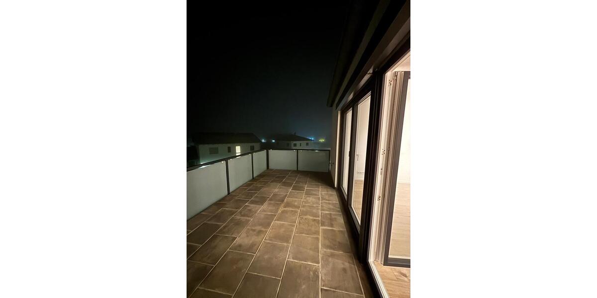 Maisonettenwohnung Barbing - 5.5 Zimmer, 150 m&sup2;, 2.100&euro; | Angebot:24327338