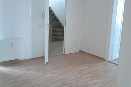 Individuelle 3-Raum-Wohnung im Altbau mit Wanne, Dusche und Balkon frei ab 01.02.2026. zimmer