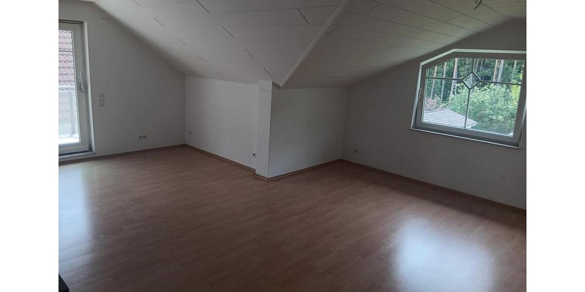 Dachgeschoßwohnung Rödermark - 3 Zimmer, 89 m&sup2;, 1.070&euro; | Angebot:26621156