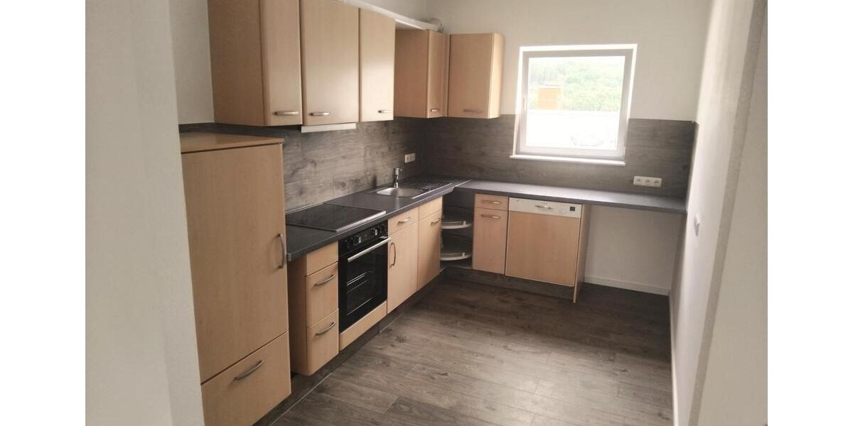 Helle 4 Zimmer WHG, EBK, TGL Bad, Balkon zu vermieten 4 zimmer