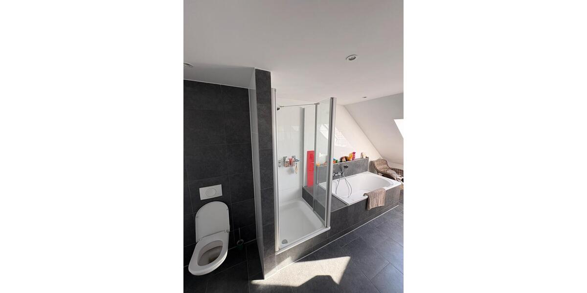 Dachgeschoßwohnung Dresden Neustadt - 4.5 Zimmer, 160 m&sup2;, 2.890&euro; | Angebot:26491974