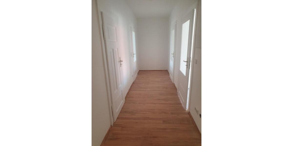 Etagenwohnung Wurzen - 4 Zimmer, 100 m&sup2;, 550&euro; | Angebot:25904946
