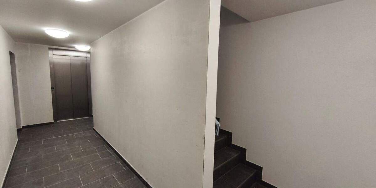 Etagenwohnung Uetersen - 3 Zimmer, 96 m&sup2;, 1.530&euro; | Angebot:25837338