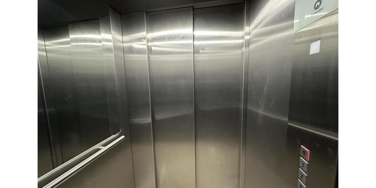 Etagenwohnung Düsseldorf Stadtbezirk 2 - 2 Zimmer, 74 m&sup2;, 1.400&euro; | Angebot:26580206