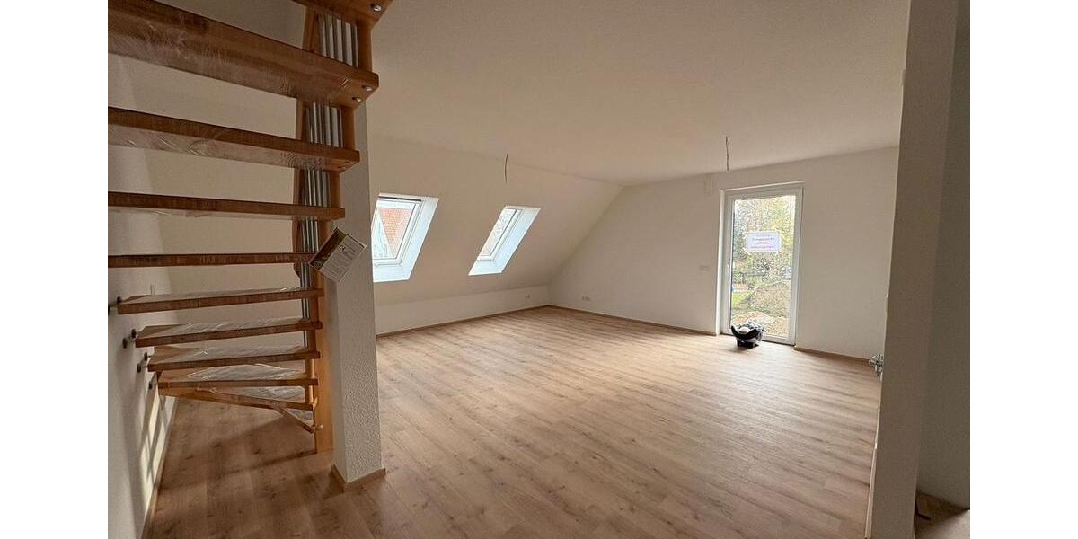 Dachgeschoßwohnung Rodenberg - 3 Zimmer, 76 m&sup2;, 1.060&euro; | Angebot:26429454