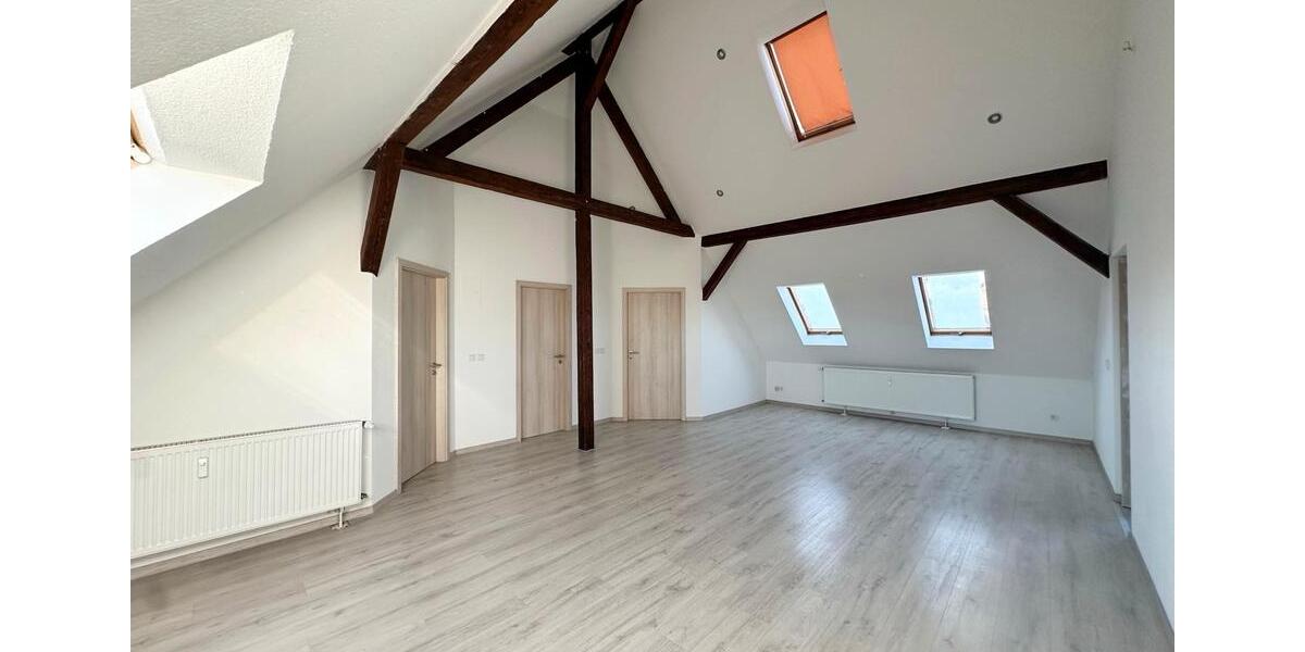 Dachgeschoßwohnung Hettstedt - 5 Zimmer, 105 m&sup2;, 620&euro; | Angebot:24747913