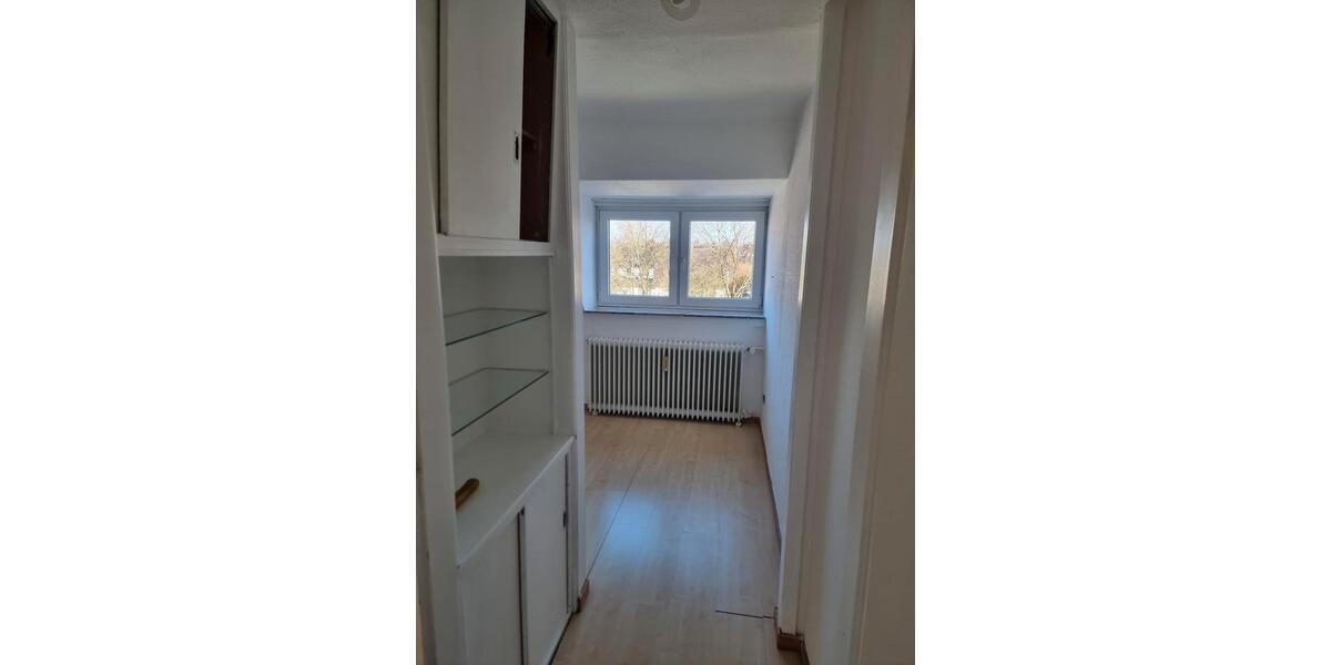 Dachgeschoßwohnung Oldenburg Bürgeresch - 4 Zimmer, 75 m&sup2;, 1.240&euro; | Angebot:26537985