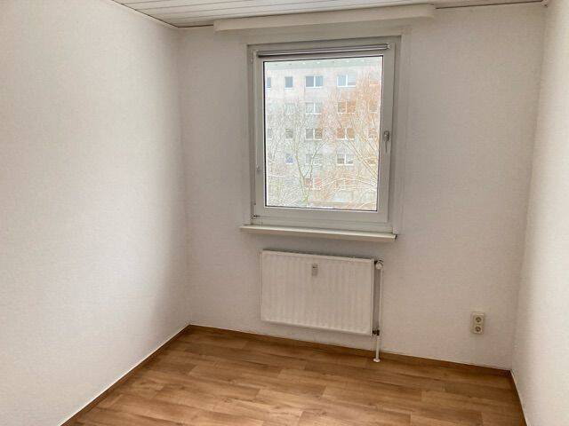 Etagenwohnung Bitterfeld-Wolfen Wolfen - 3 Zimmer, 57 m&sup2;, 342&euro; | Angebot:26723711