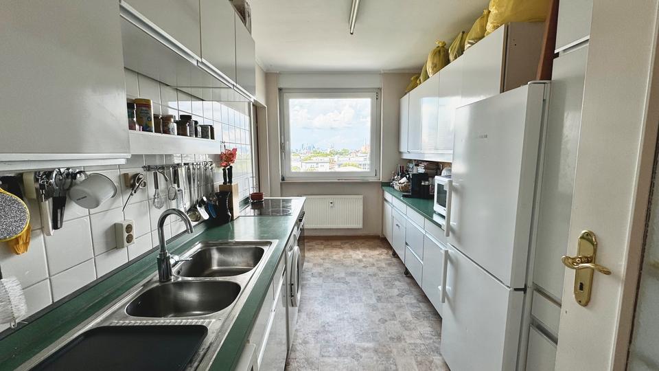 Möblierte 4-Zimmer-Wohnung mit Main- und Skylineblick im beliebten Offenbach Main Park 4 zimmer