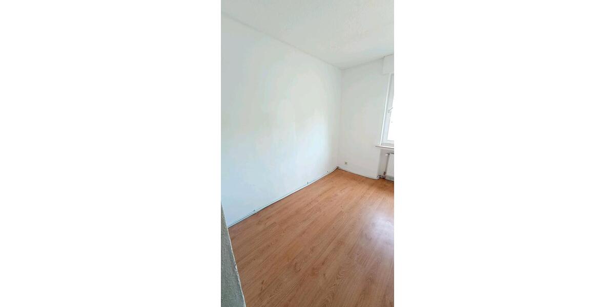 Etagenwohnung Radevormwald - 4 Zimmer, 83 m&sup2;, 420&euro; | Angebot:24490201