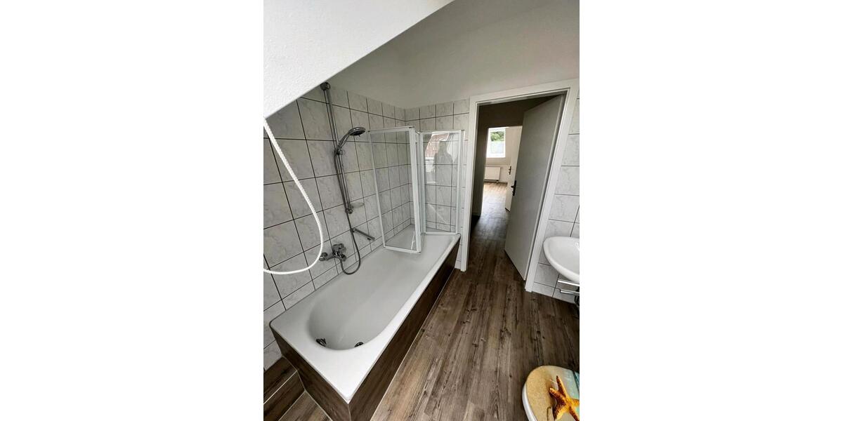 Dachgeschoßwohnung Neubrandenburg - 2 Zimmer, 63 m&sup2;, 1.100&euro; | Angebot:24807156
