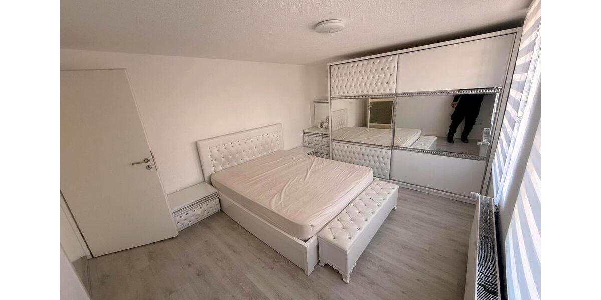 Einfamilienhaus Eschershausen - 7 Zimmer, 160 m&sup2;, 1.400&euro; | Angebot:26302712