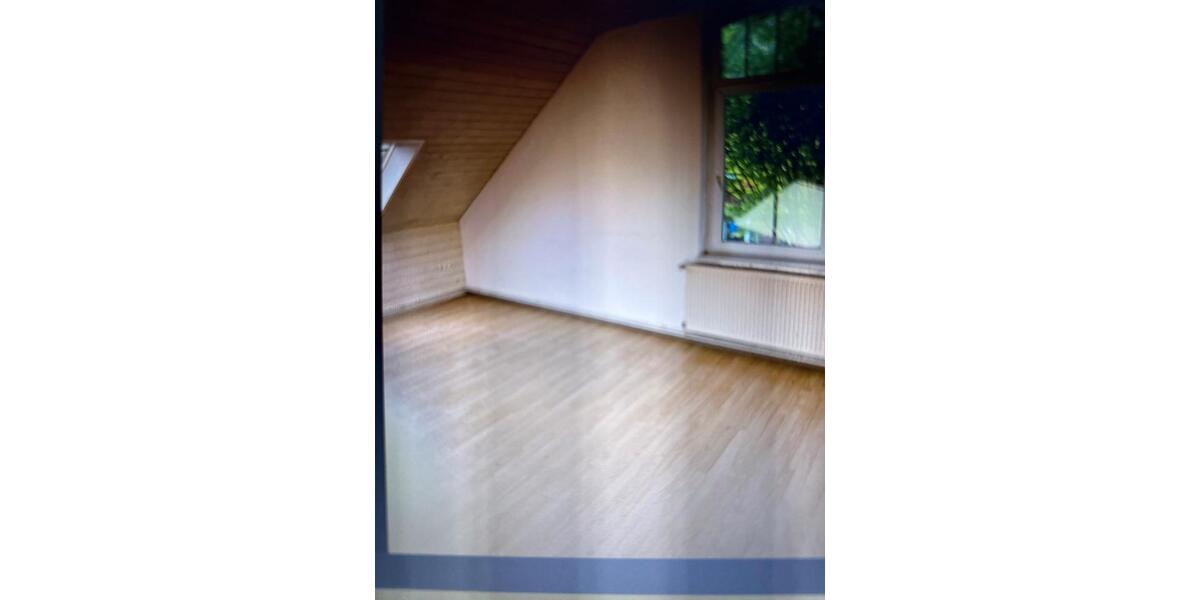 Dachgeschoßwohnung Westerstede - 3 Zimmer, 67 m&sup2;, 595&euro; | Angebot:24643500