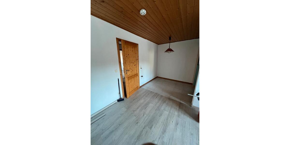 Etagenwohnung Pforzheim Nordstadt - 2 Zimmer, 59 m&sup2;, 650&euro; | Angebot:26040726