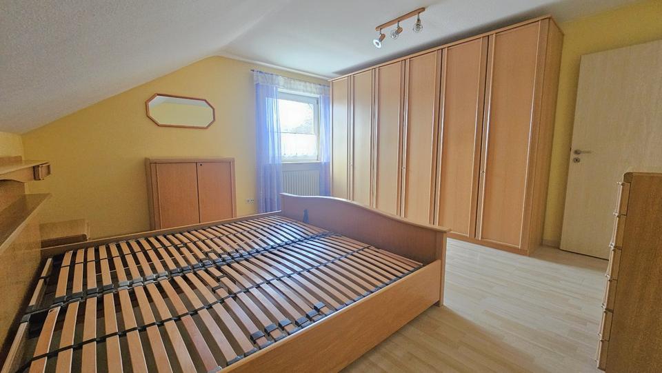 Dachgeschoßwohnung Walldürn - 3 Zimmer, 116 m&sup2;, 900&euro; | Angebot:25855227